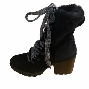 Kendall & Kylie Lace Up Boots Size 6